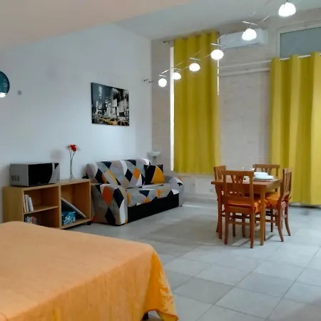 Apartmán Monolocale Centro Storico Via Giardini